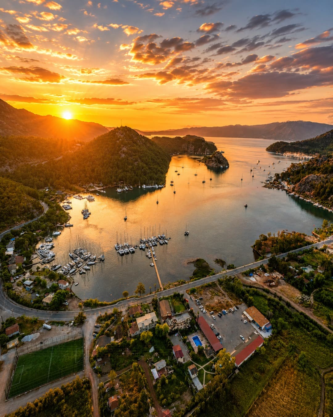 Palmiye Nature Hotel yakınında koy üzerinde gün batımı